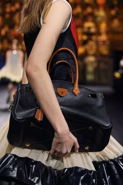 Look 23